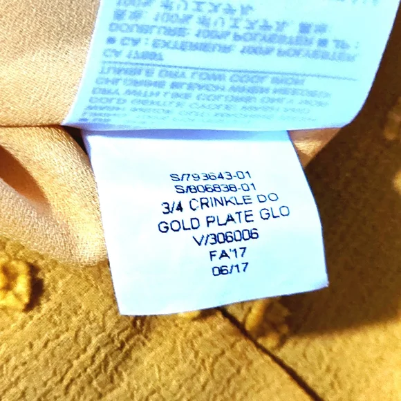 ​Banana Republic Mustard Yellow Swiss Dot Bell Sleeve Top | Size Large | - Picture 9 of 10